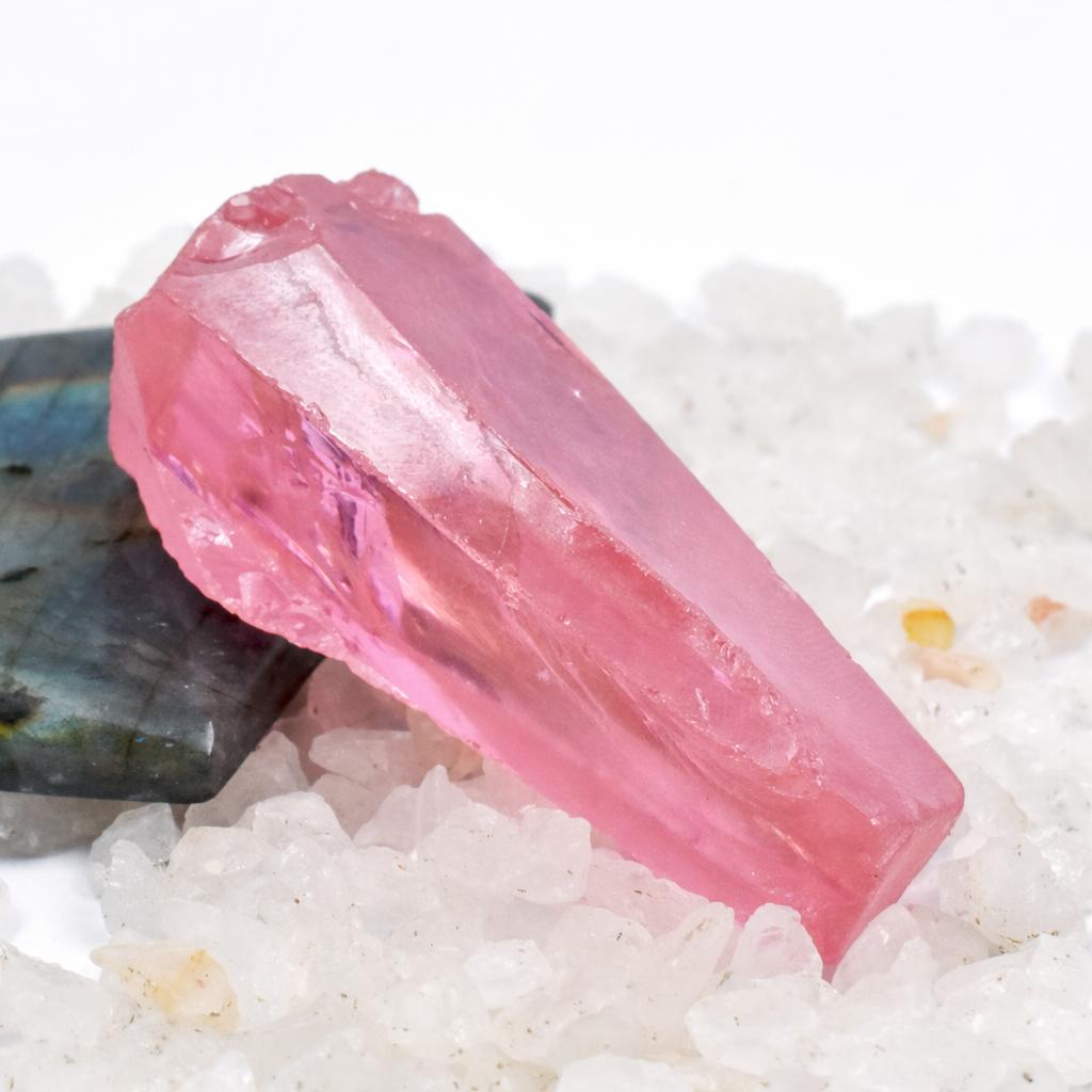 

Natural Montana Pink Sapphire 325.6ct Raw Rough Certified Loose Gemstone 50.3 mm approx рожевий