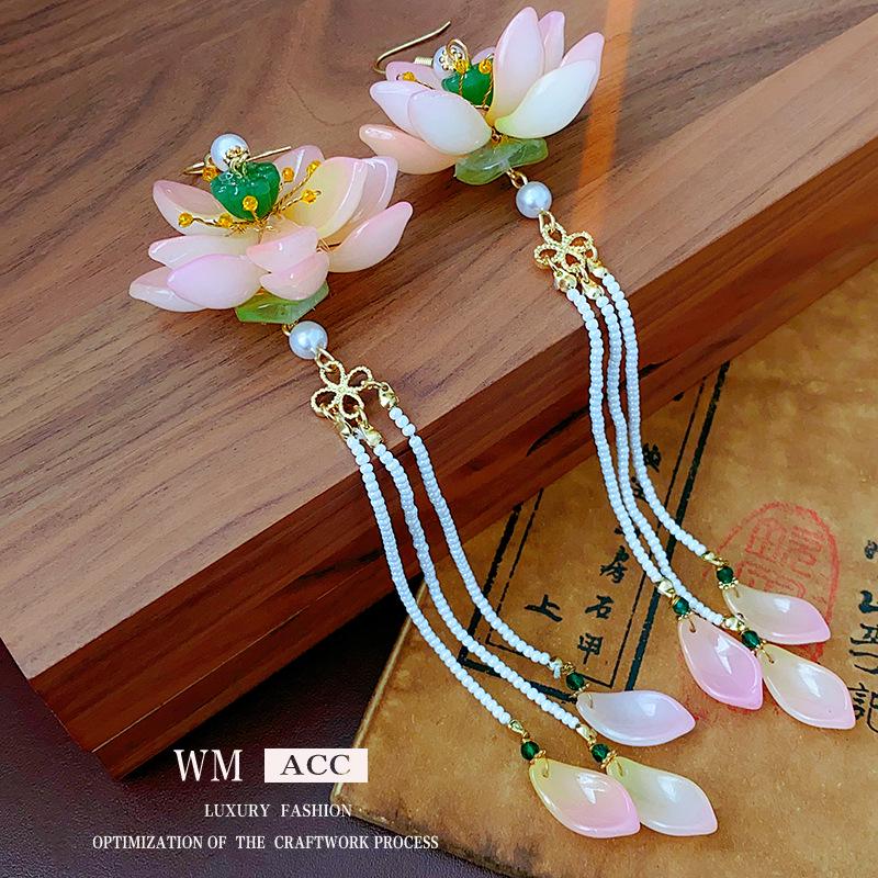 

Glass Lotus Pearl Tassel Earring: Luxurious, Elegant, All-Match Design