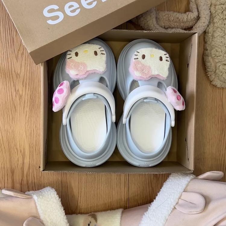2025 new muffin hole shoes female Mary Jane cute cartoon platform beach non-slip outer wear bag head cool slippers