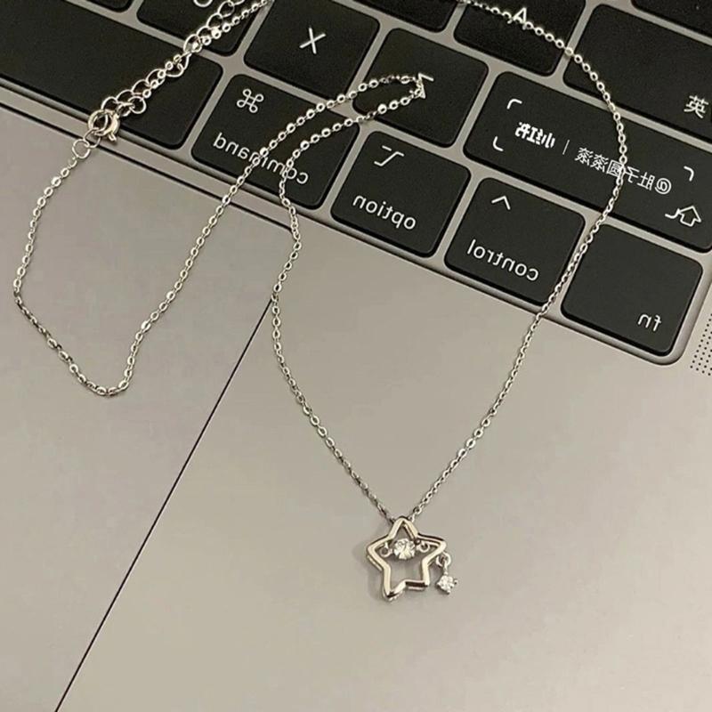 Dangling Star Necklaces Women Girl Hollow Star Pendant Necklaces Fashion Party Jewelry Alloy Material for Women Girls