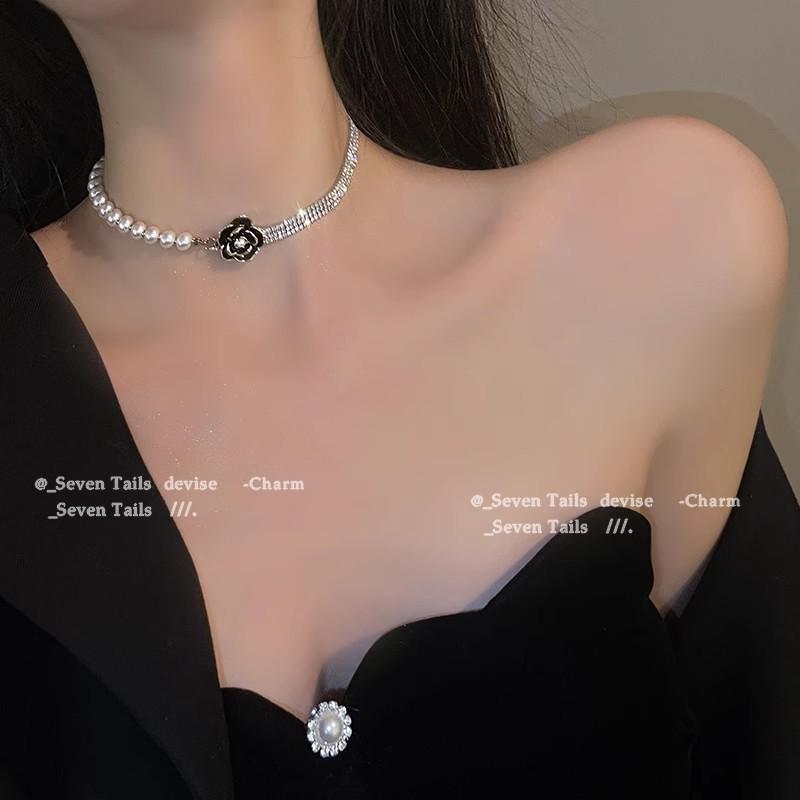 2024 Vintage Double-Layer Pearl Necklace with Heart Pendant