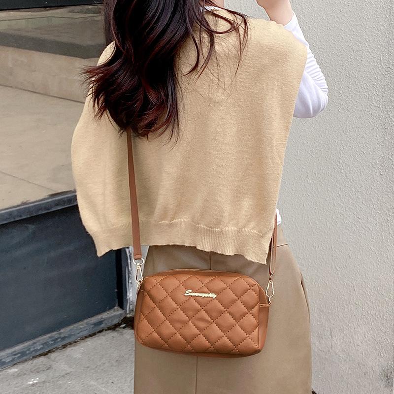 Duskkveske for kvinner Trend Broderi Kamera Dame Skulderveske Mote Kjede Dame Crossbody-vesker