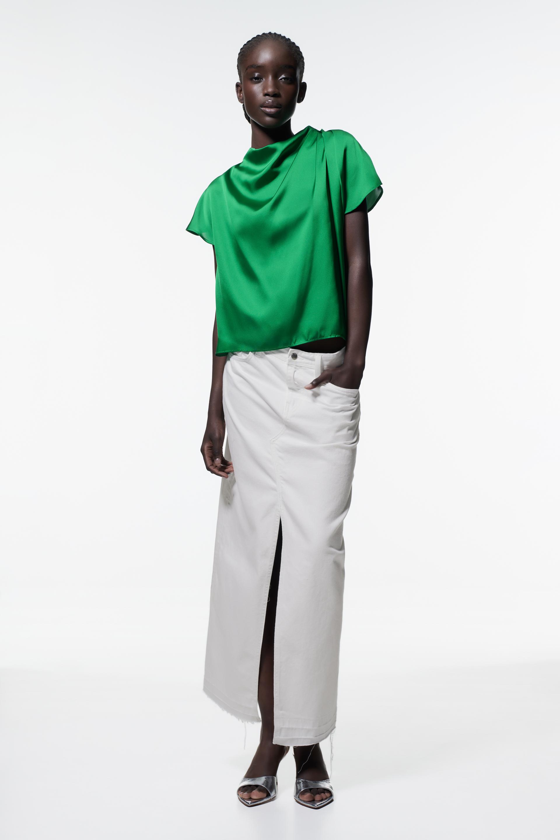 

САТИНОВЫЙ ТОП