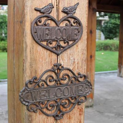 Dekorative Gusseisenplatten Europäischer Retro-Stil Hof Willkommens-Türschild Außenbereich Garten Hirsch Pferd Hängende Dekorationen