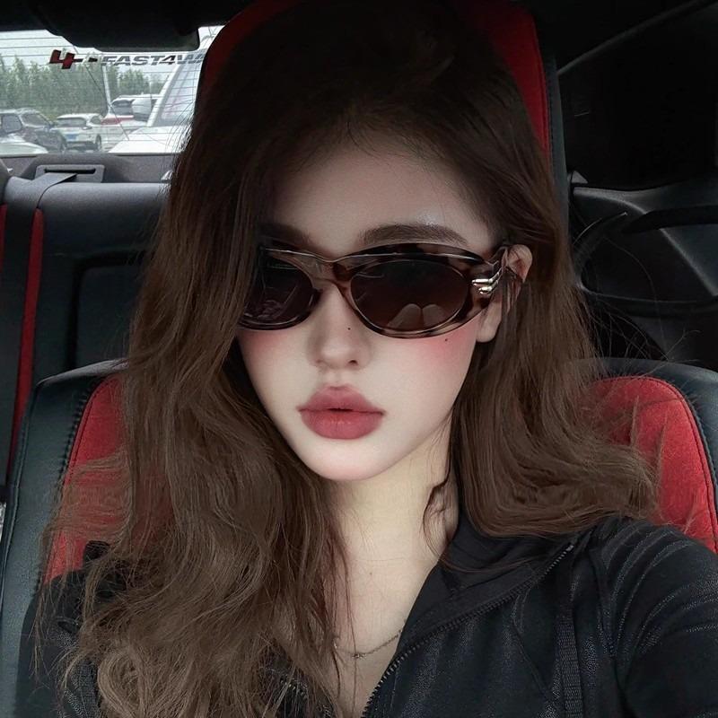 New Millennium Style Y2K Cat Eye Leopard Pattern Thick Frame High end Feeling Female Round Face slimming Fashion Sunglasses