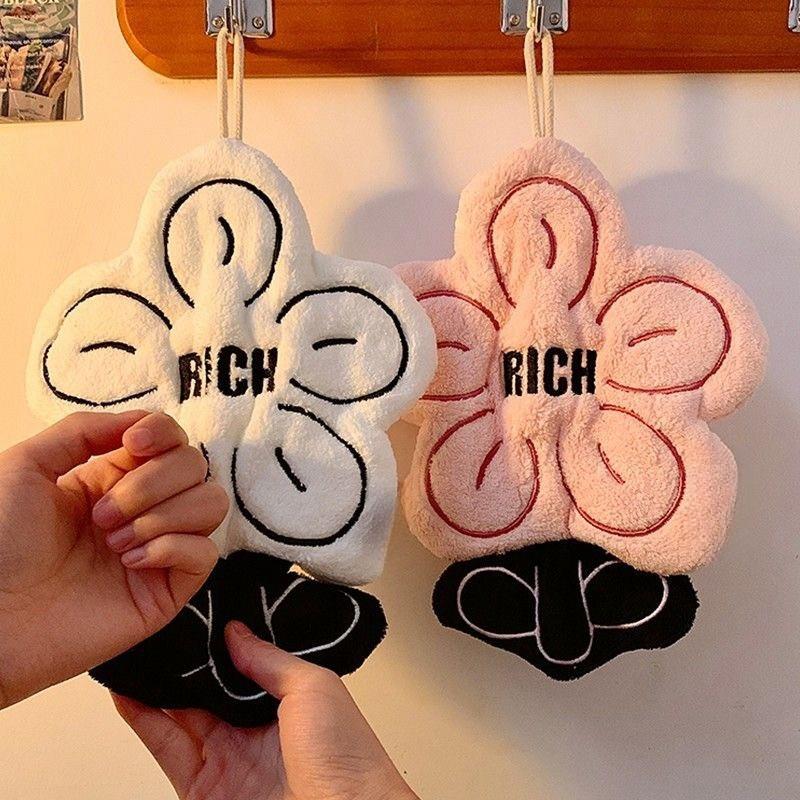 New rich flower hand towel coral fleece hanging type cute water absorption soft thickened not easy to lose hair kitchen bathroom