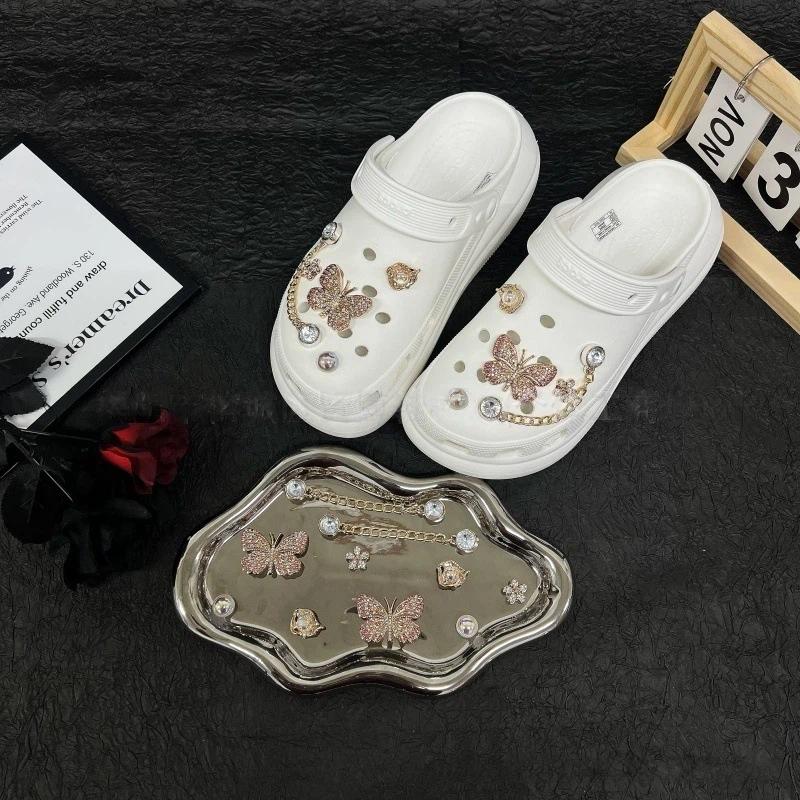 Fashionable Shoe Accessory Set, with a Shoe Chain Clasp, Removable, Suitable for Sandals and Flip-flops.