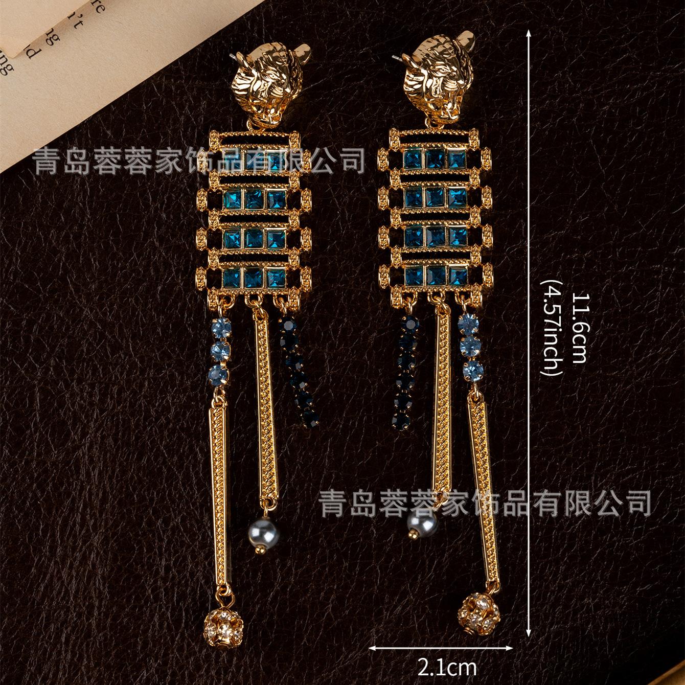 

Vintage Earrings With Silver Needles Exaggerated Light Luxury High-end Feel French Retro Leopard Head Long