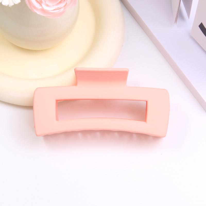 Korean style fashion matte large clip hollowed out square hair with a feminine style, braided hair, shark hair accessory