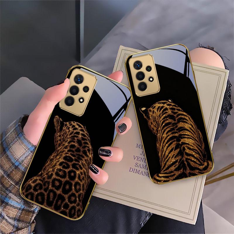 leopard background black For Samsung A 01 52S A04 A05S A10 A12 13 22 23 24 36 42 M02 Note 10 20Ultra 8 9 Golden glass phone case