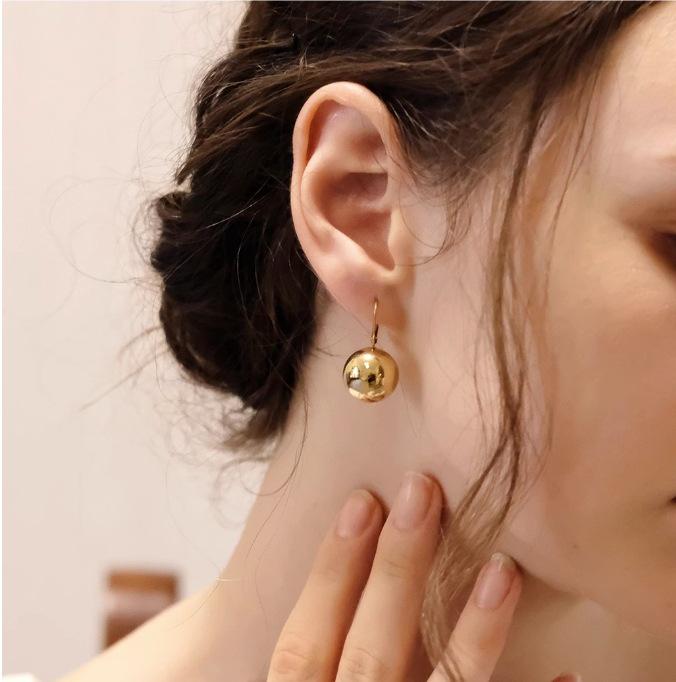 PANDANA High Color Retention Minimalist Round Ball Bead Earrings (Ouyang Nana Style)