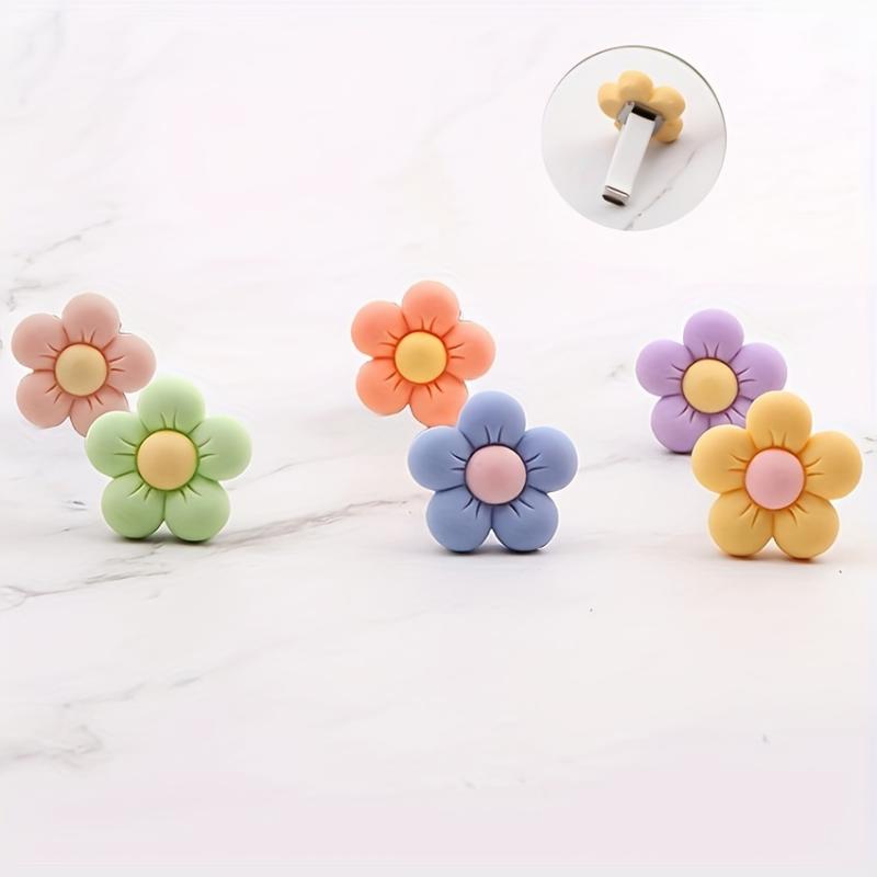 4ks Dekorace do auta Roztomilé kreslené květiny Klimatizace do auta Ventilátor Malé květiny Individuální dekorace interiéru Bohyně