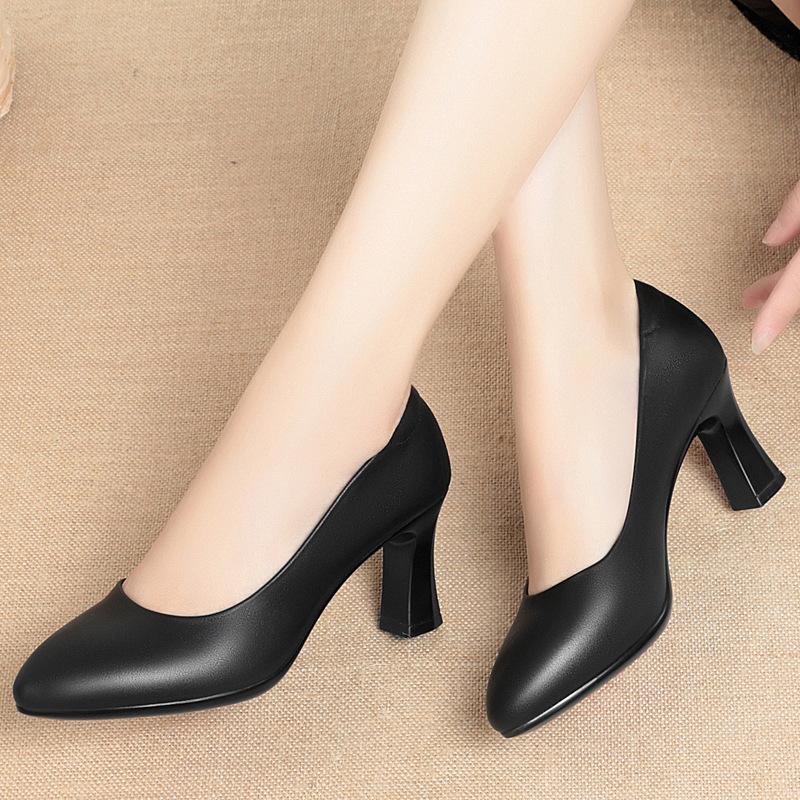 Women's Professional Commuting Shoes with Long Standing Periods: Black Soft-soled Leather High Heels and Chunky Heels