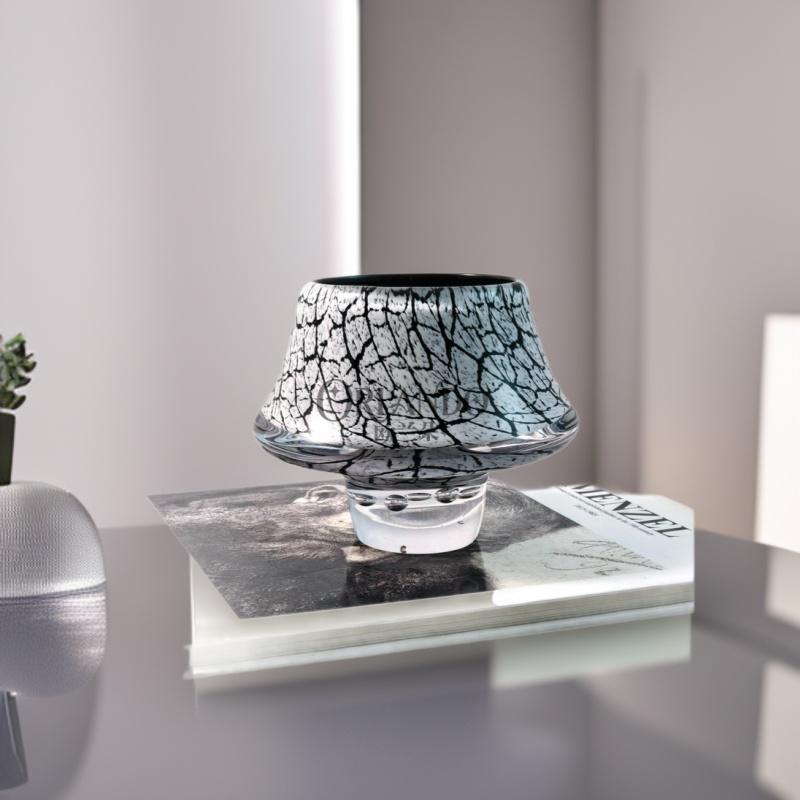 White Ice Crackle Glaze Vintage Vase – High-End Decorative Flower Vase for Living Room or TV Cabinet. 15x15x12 cm белый