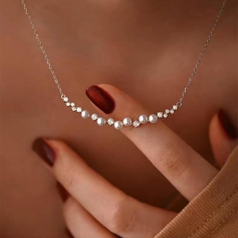 

Huitan Temperament Imitation Pearl Cubic Zirconia Pendant Necklace for Women Daily Sweet Female Necklace Copper Color Zircon 45cm