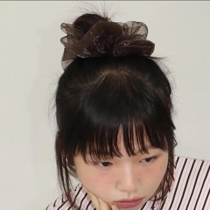 organza volume scrunchie - brown