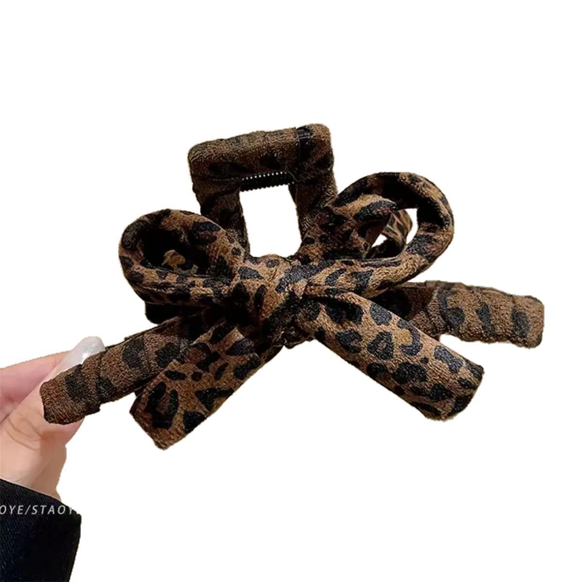 

Leopard Print Bow Hair Claw Clip - High-End Hairpin for Autumn 2025