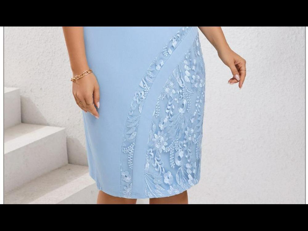 Dámské koktejlové šaty plus size slim s vyšívanou krajkovou stříží