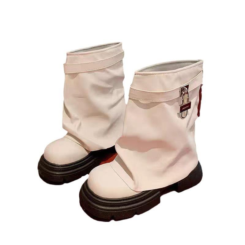 2024 New Internet Celebrity High Sense Thick Bottom Super Fire Show High Short Boots British Style Winter Explosion Martin Boots Women