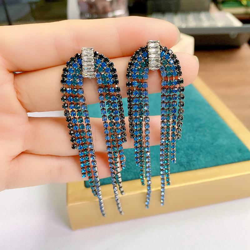 S925 Silver Needle Rhinestone Tassel Earrings - Exquisite Long Claw Chain with Colored Diamonds, European & American Style