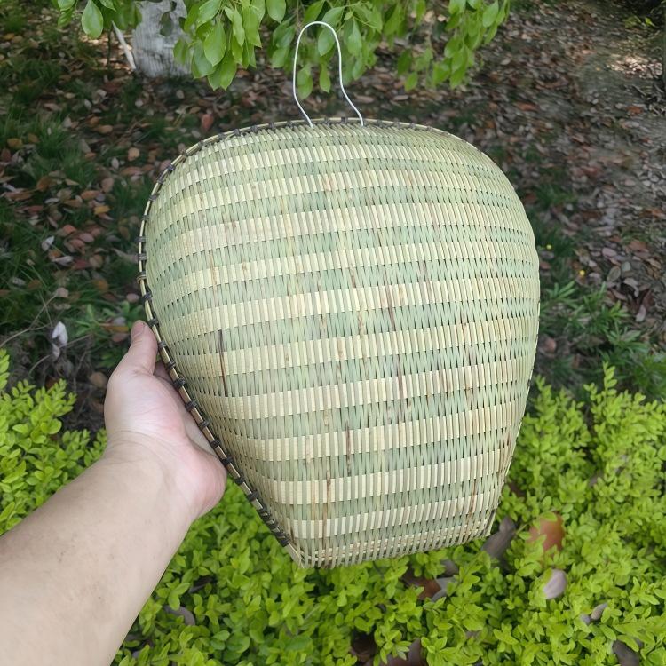 Bamboo Weaving Winnowing Basket for Washing Rice and Vegetables, Draining, and Drying - Handmade Green Bamboo Strips for Home and Restaurant Use