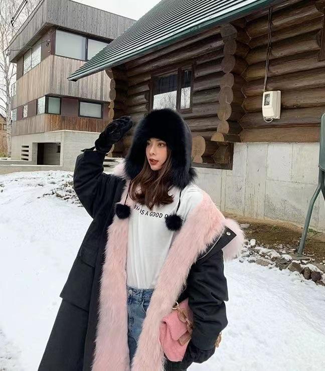 Women's Imitation Fox Fur Lei Feng Hat, Fluffy Ski Hat with Ear Protection for Autumn and Winter Warmth.