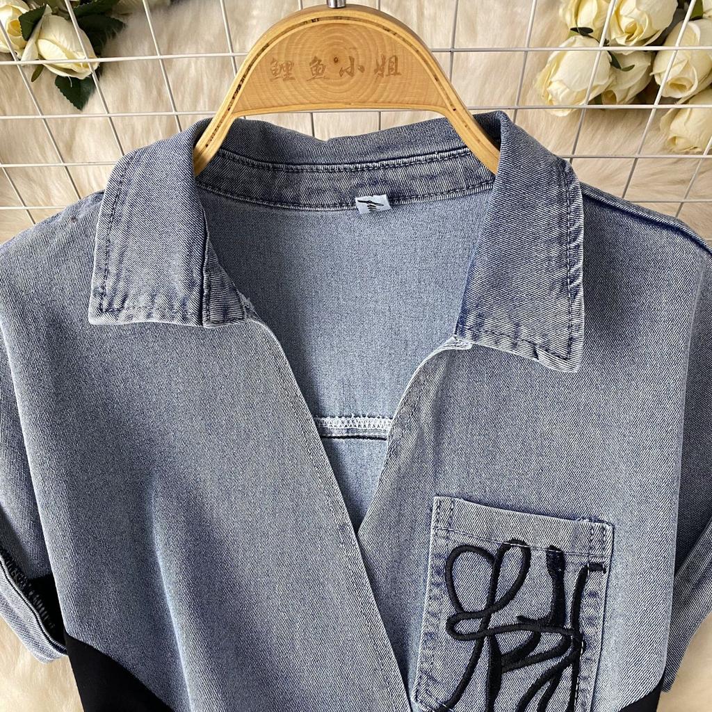 Vintage dámské dlouhé džínové šaty s výšivkou v pase s děleným bokem