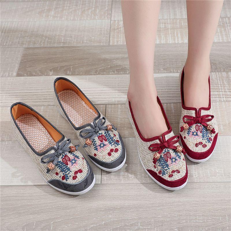 Embroidered Cloth Shoes Women's Flat Shoes Hollow and Breathable Sliding In Type Simple Casual Retro Ethnic Style Spring and Summer