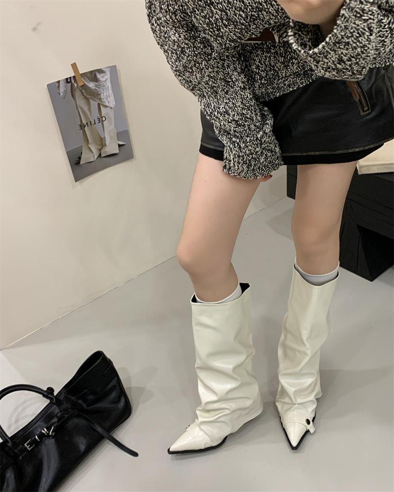 

Inner heightening pointed retro thick heel black trouser boots women s British Martin boots medium tube stack boots short boots women 39 абрикосовий
