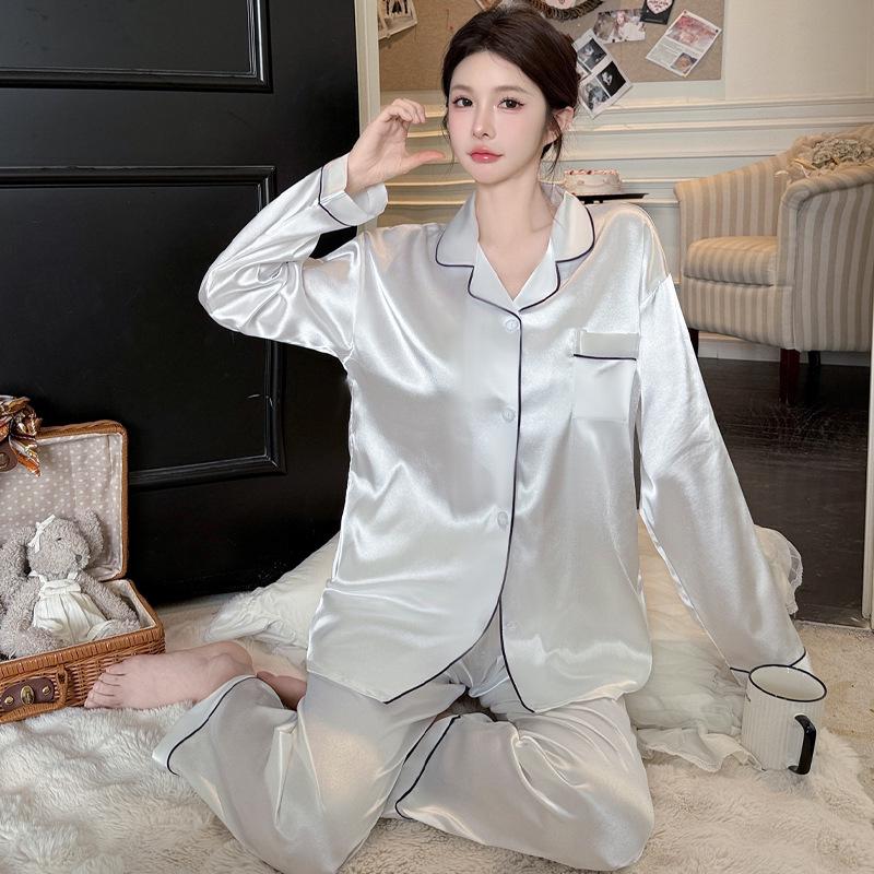 "Korean Ins-Style Imitation Silk Pajamas: Women's Long-Sleeve Cute Bear Dot Set"