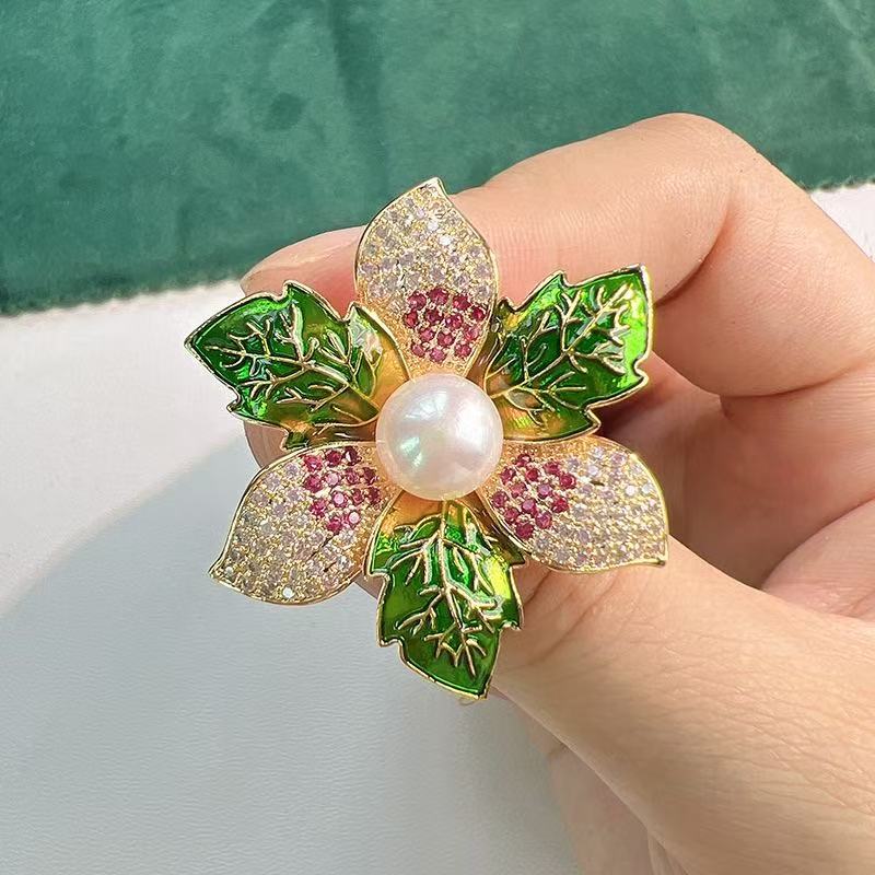 Broches de Flores de Strass de Luxo com Pérolas Artificiais para Mulheres Broche Brilhante de Zircônia com Laço Pin Acessórios para Lenço Casaco Terno Joias