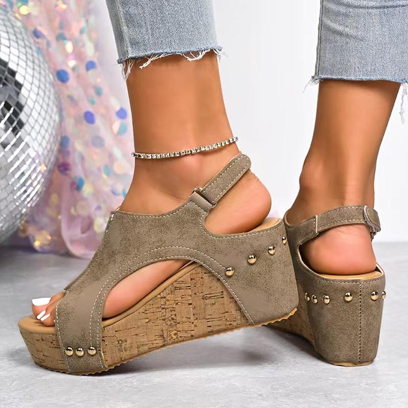 Retro Peep Toe Wedge Heel Sandals for Women 2025 Summer Chunky Platform Sandalias Mujer Thick Bottom Rivet Decor Roman Sandals