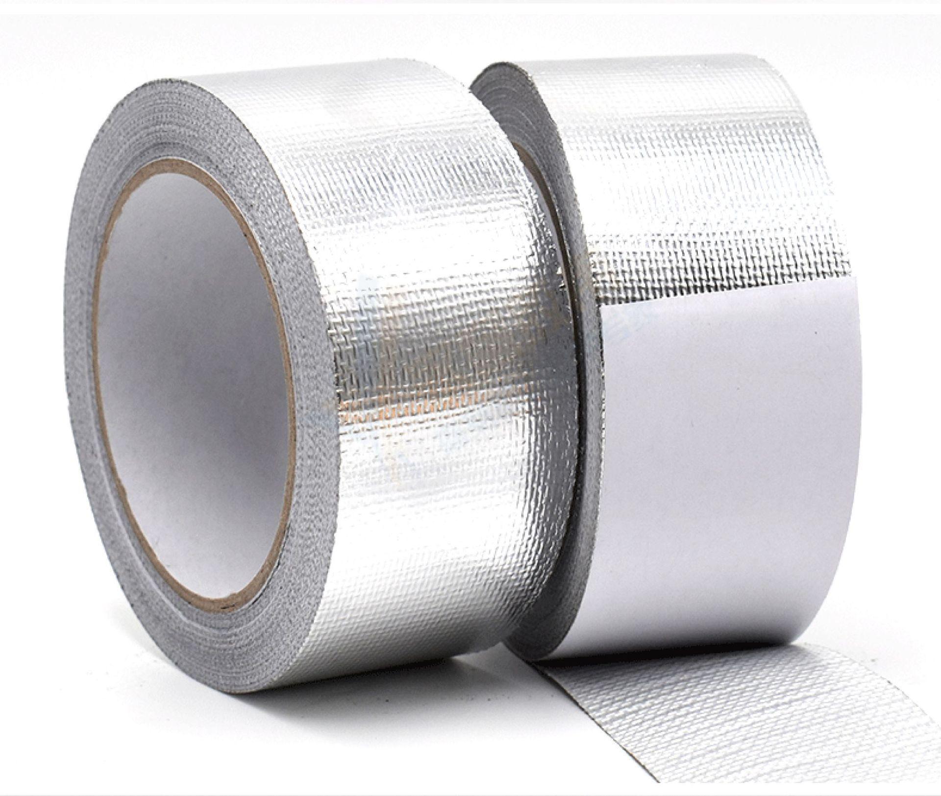 

Лента из высокотемпературной алюминиевой фольги: Водостойкий, самоклеящийся, устойчивый к плесени, для швов на кухне и плите.