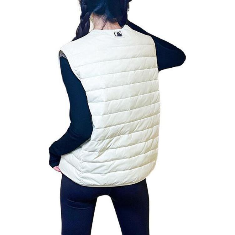 MLB FW23 New York Yankees Letter Patch Pattern Zipper Down Vest Unisex Vest Beige 3ADVB0426-50CRS