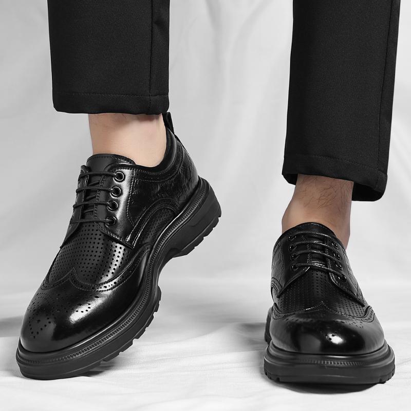 Fashion Summer Thick Soled Punching Leather Shoes Dress Business Wedding Party Senior British Style Shoes Luxury Brand Men Oxfords Shoes