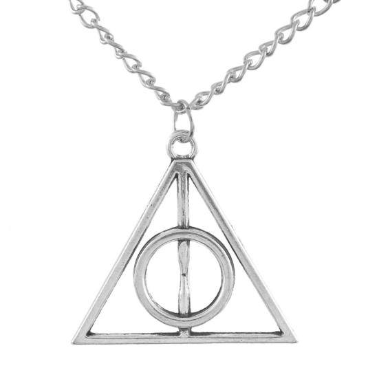 

Ожерелье Полый треугольный кулон Изысканные аксессуары Винтажная цепочка для свитера серебряный
