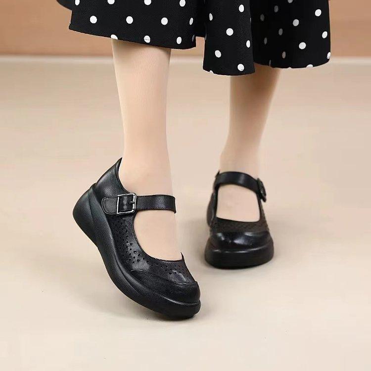 Women's shoes soft leather round head hollow explosion 2025 summer soft sole mesh mother shoes light and comfortable platform sandals women