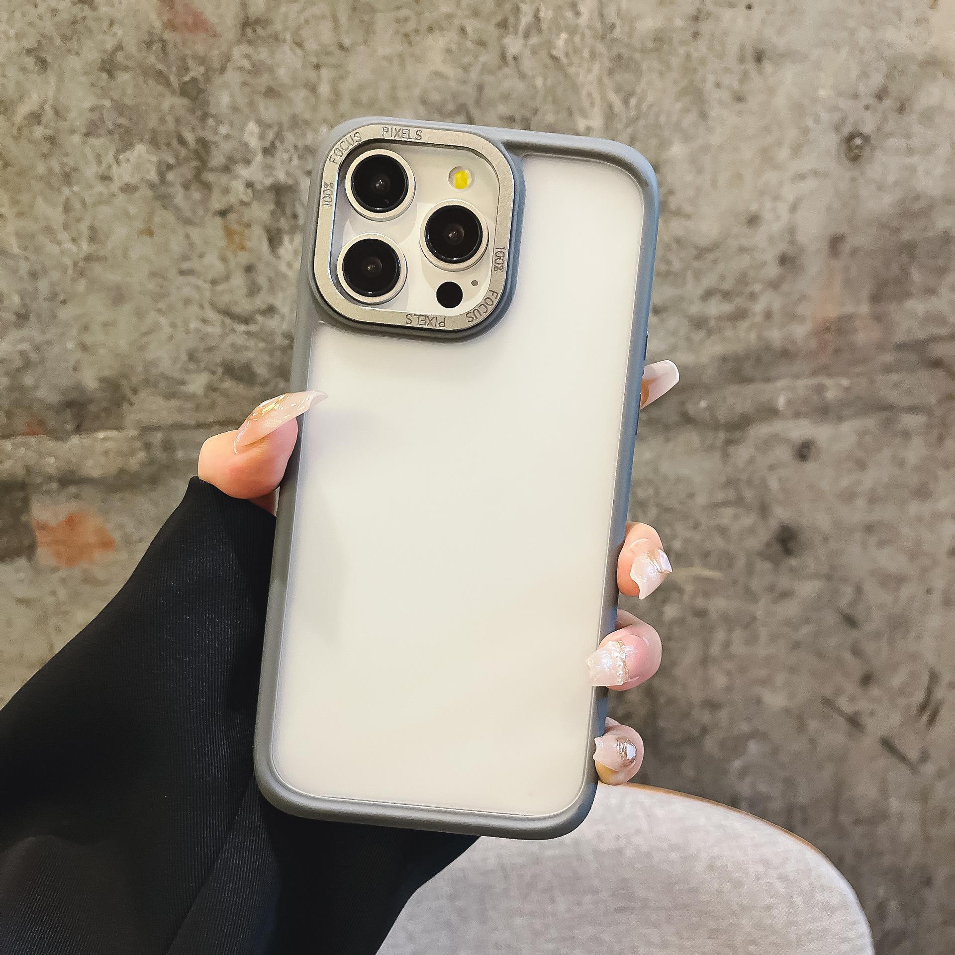 

Матовый чехол для телефона с магнитной адсорбцией для iPhone 15, подходит для Apple 14proMax, противоскользящий металлический чехол для защиты объектива iPhone13pro