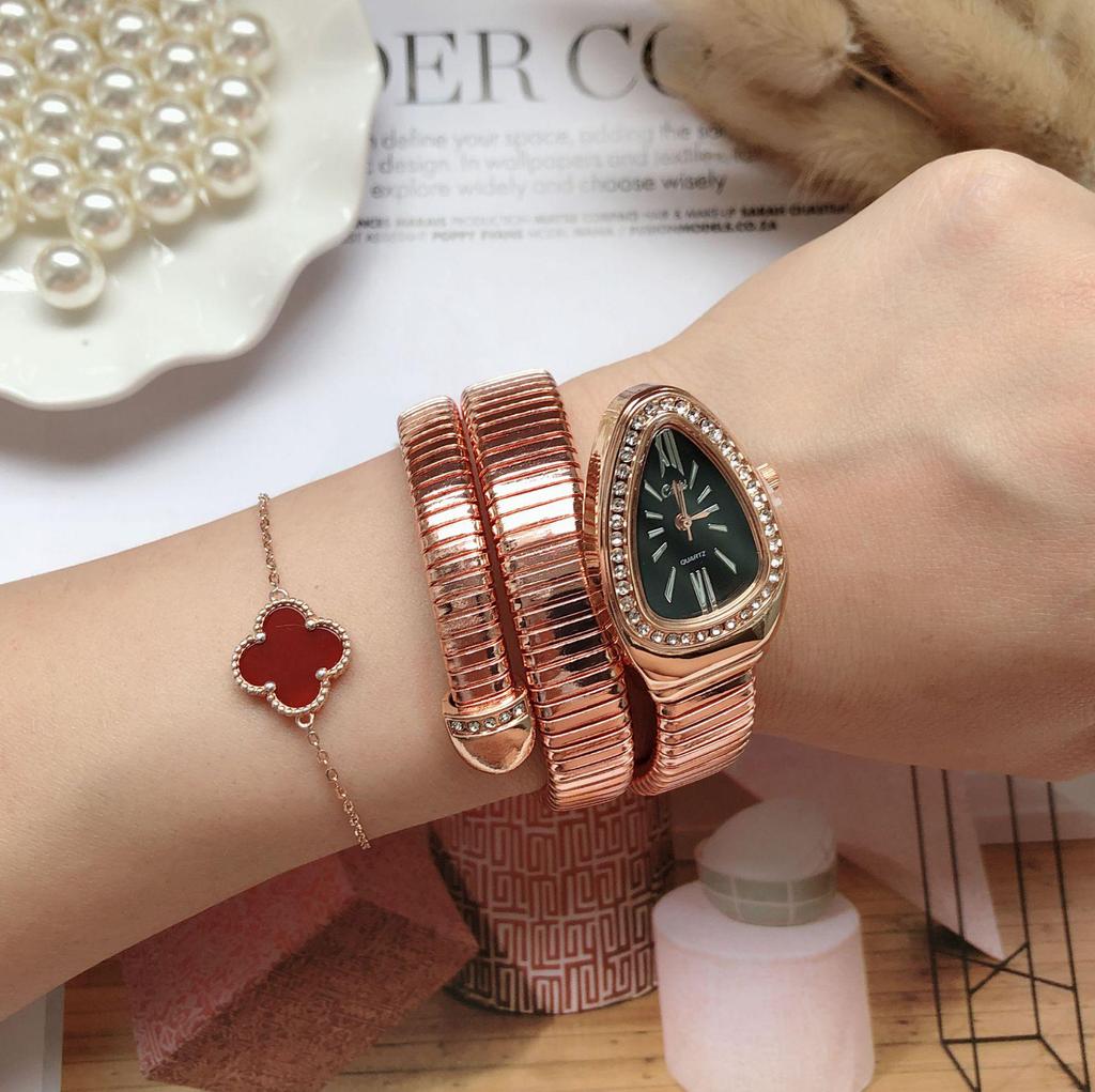 Trendy Snake-Shaped Quartz Bangle Watch for Women – Creative Bracelet Style