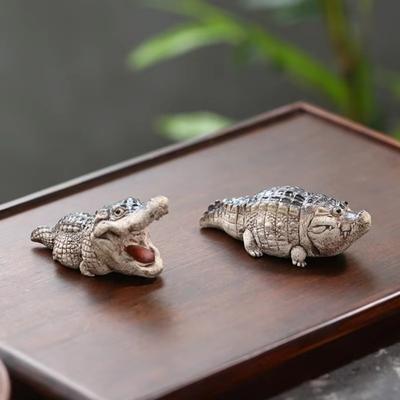 Cute Mini Crocodile Tea Pet Handmade Portable Crocodile Ornaments Resin Crocodile Statue Tea Ceremony Tea Play Home Boutique