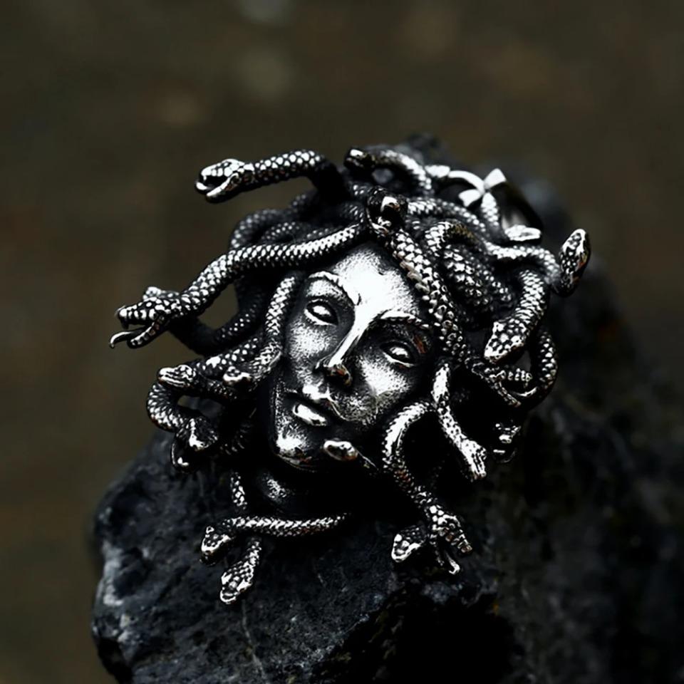Gothic 316L Stainless Steel Classic Medusa Pendant Necklace for Men Women Fashion Vintage Snake Necklace Party Jewelry
