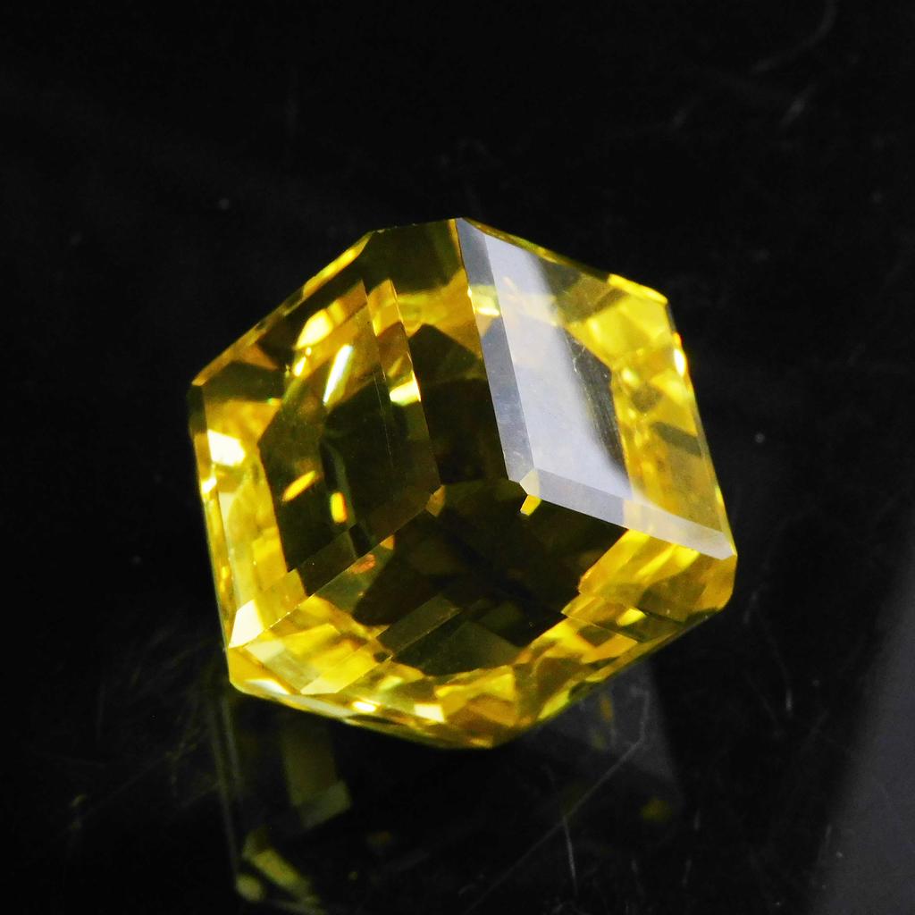 Natural Topaz Yellow Cube Cut CERTIFIED 148.40 Ct Loose Gemstone Huge Size