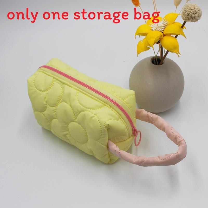 Large Capacity Makeup Bag With Breathable Polyester For Womens Daily Use