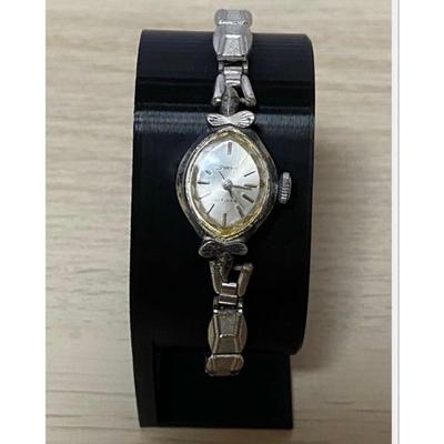 Used Working Item CITIZEN Ivory Hand-winding Ladies Watch Cut Glass