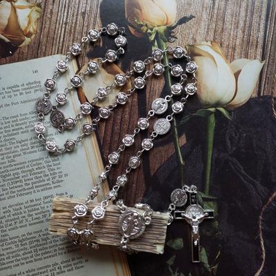 Rosen Rosenkranzperlen Rosenkranz Halskette Katholische Gebet Silberne Perlen Hohe Qualität Liebe Rose Christus Gebet Rosenkranz Halskette