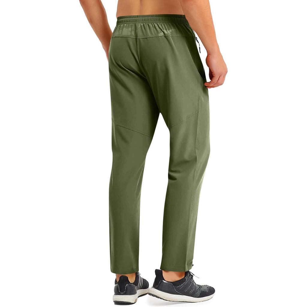 Sportliche locker sitzende Herren-Hose mit Kordelzug und elastischem Bund