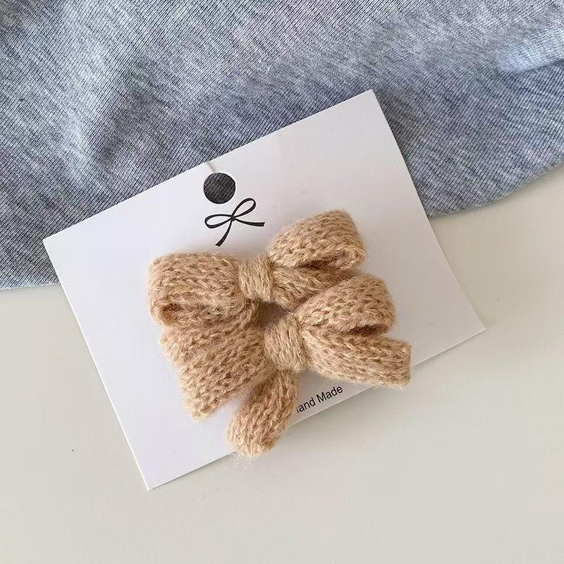 Gentle White Lace Bow Duckbill Clip for Bangs & Ponytails