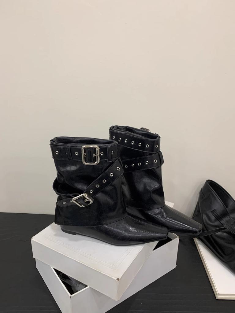 2025 autumn and winter new pointed rivet western boots women's knee short trouser boots belt buckle thick heel thin boots