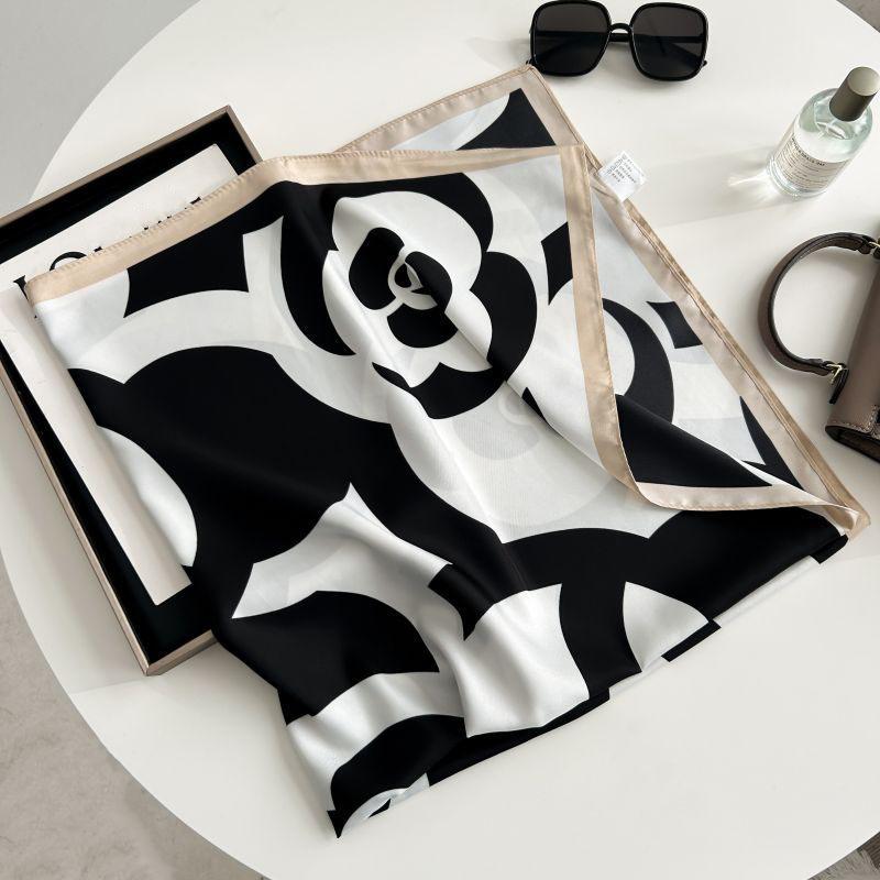 90cm New Fashionable Outdoor Versatile Shawl For Autumn And Winter Simple Large Square Scarf Simulated Silk Scarf For Women