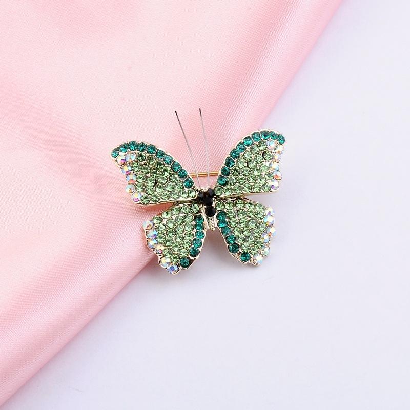 Light luxury butterfly pin, three-dimensional sparkling diamond chest flower, best friend's birthday gift, high-end feeling